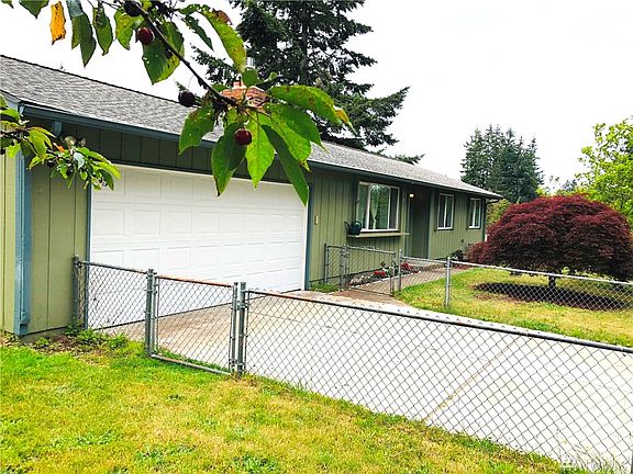 2nd image of 3469 Cedar Crescent Dr SE