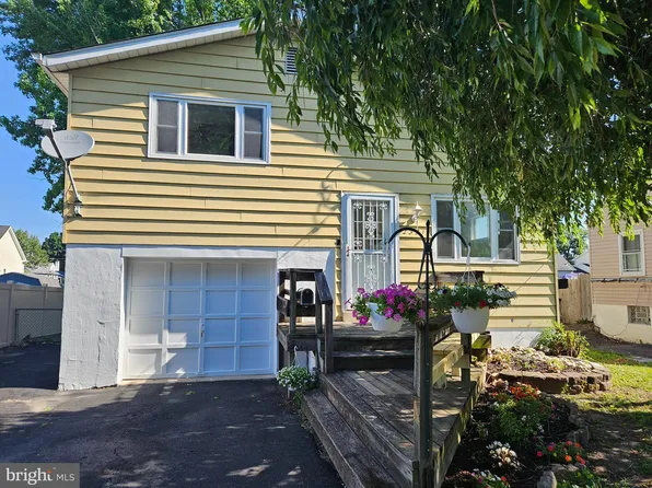2331 Dixon Ave, Croydon, PA 19021