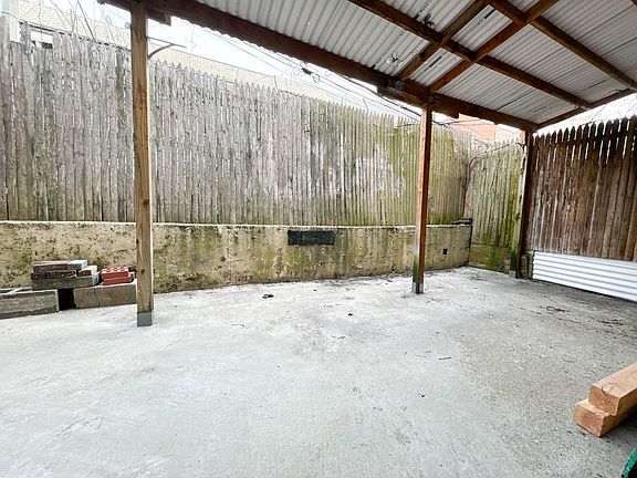 2nd image of 25-27 32nd St #1