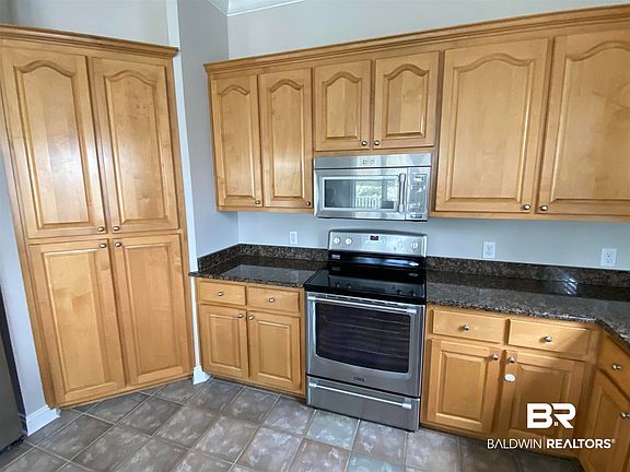 3rd image of 3250 Mariner Cir