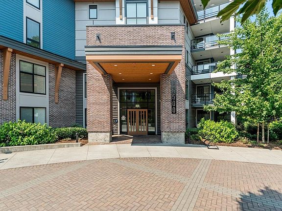 2nd image of 45500 Market Way #112