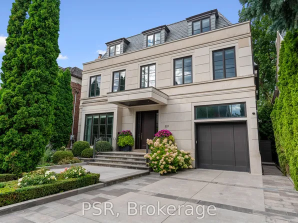 221 Dunvegan Rd, Toronto, ON M5P 2P3