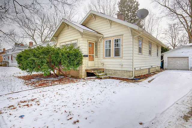 709 Arlington Ct photo 1