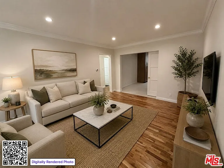947 S Bedford St — Photo 1