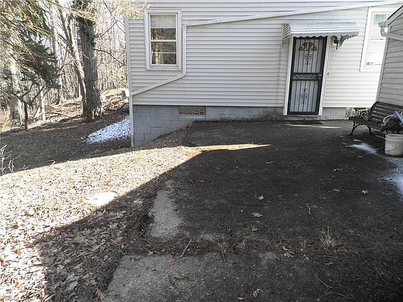 4th image of 35 Mitchell Dr