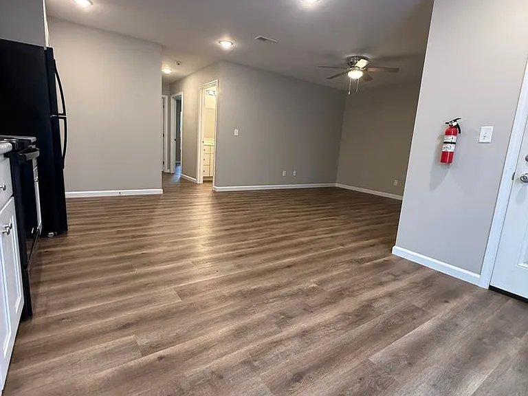 142 Cane Creek Ln #204 — Photo 3