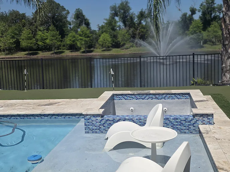 16457 Woodside Gln — Photo 4
