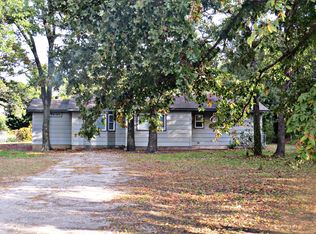 1976 Buckskin Rd, Lone Grove, OK 73443