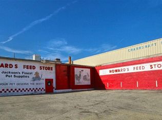 206 W Louis Glick Hwy, Jackson, MI 49201