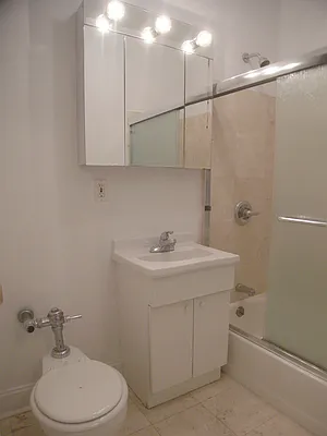 Rented by Vickers Realty | media 8