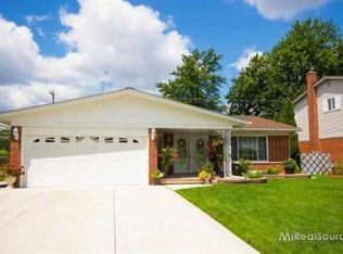 34641 Amsterdam Dr, Sterling Heights, MI 48312