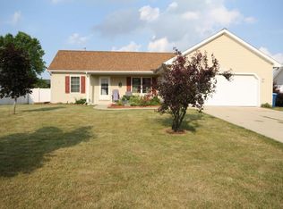 1141 Meadowsweet Ln, Vicksburg, MI 49097