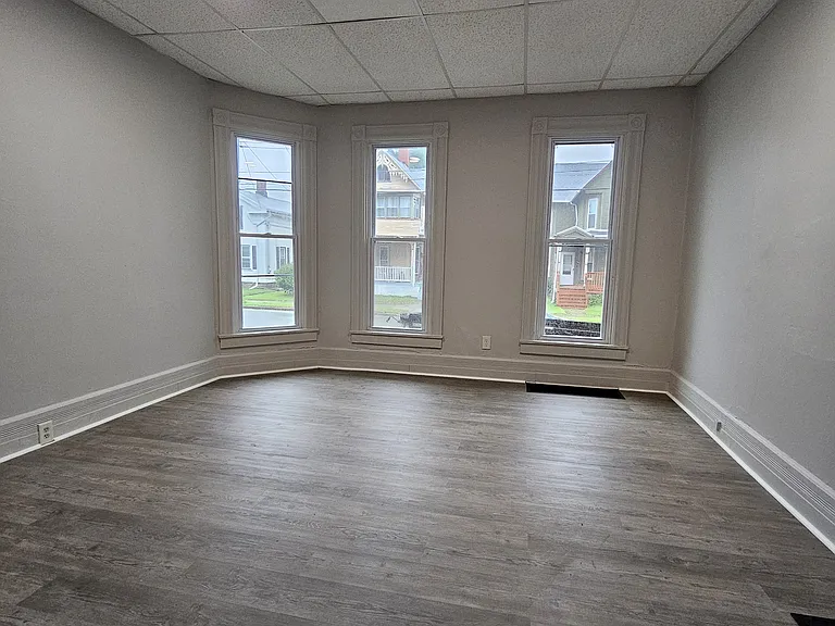 11 E Washington St #101 — Photo 8
