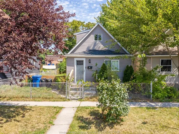 942 Maisonville Ave, Windsor, ON N8Y 3R9