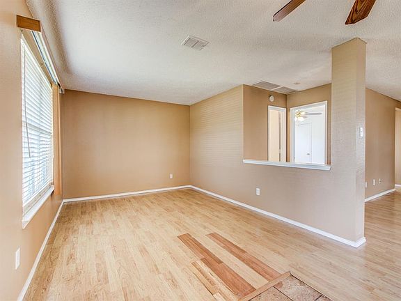 5th image of 1036 Weaver St