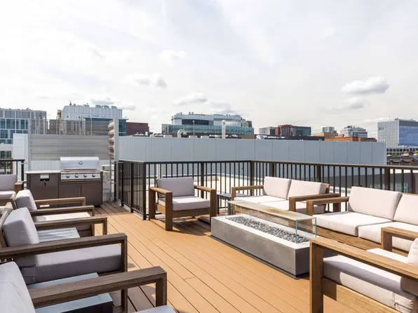 Flats on First, 21 Charles St #221B, Cambridge, MA 02141