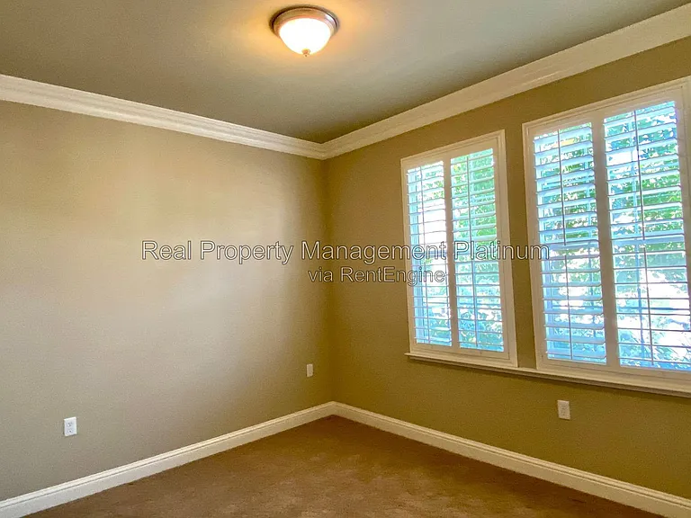 2141 W Juliet Way — Photo 16