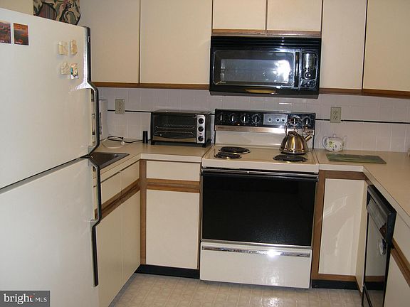 2nd image of 72 Tecumseh Trl