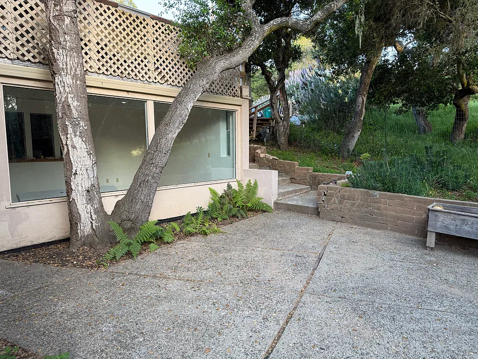 25501 Hacienda Pl