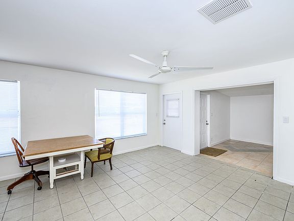 5th image of 510 Sharon Cir
