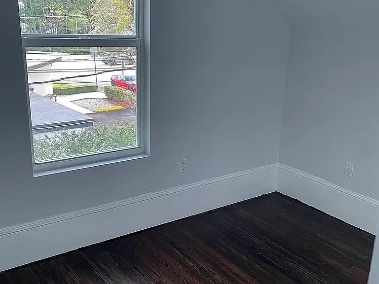 7121 SW 63rd Ave — Photo 9