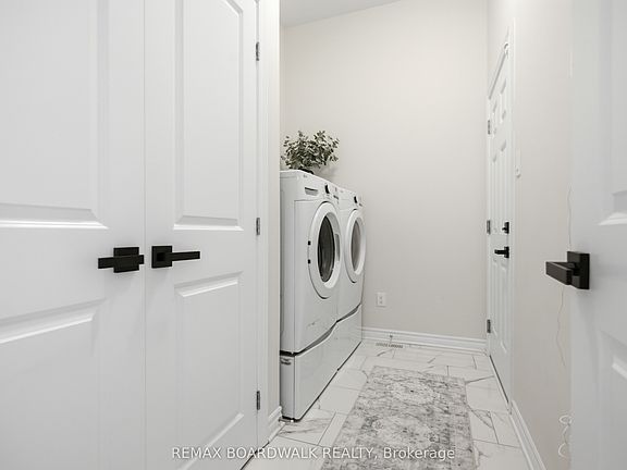 5th image of 102 Patchell Pl