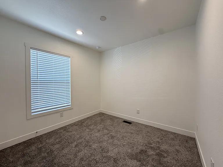 2060 N Center St #42 — Photo 16