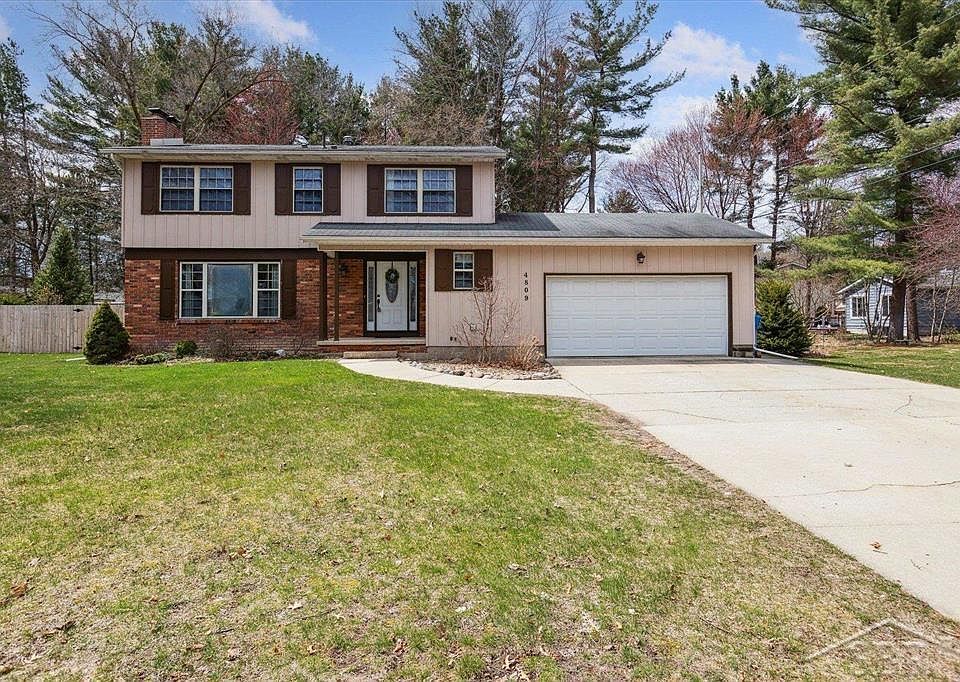1st image of 4809 Birchwood Dr