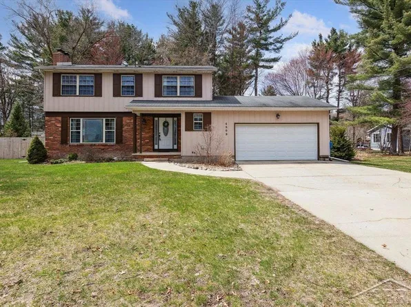 4809 Birchwood Dr, Midland, MI 48642