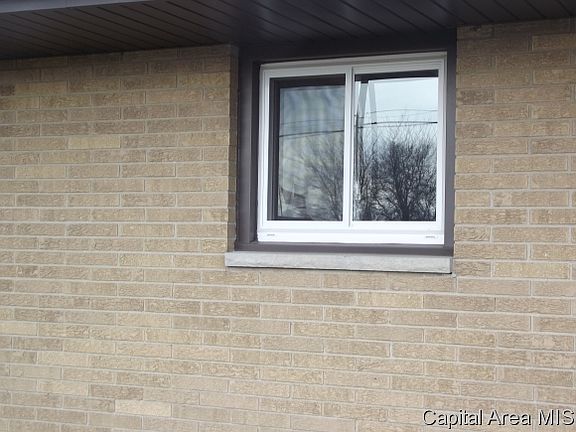 5th image of 44 Parkway Dr