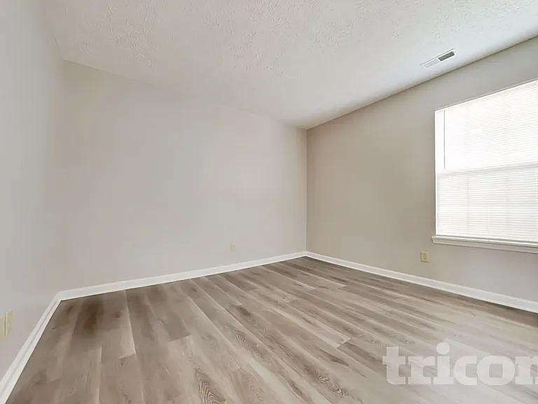 8341 Country Club Blvd — Photo 12