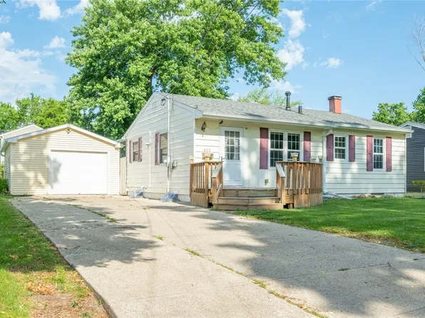 803 E 12th Street Pl N, Newton, IA 50208