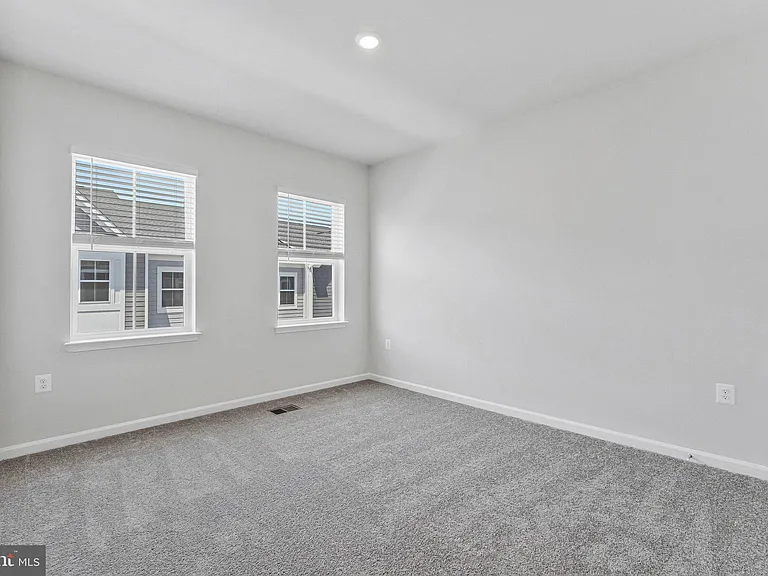 9670 Swallowtail Ln — Photo 14