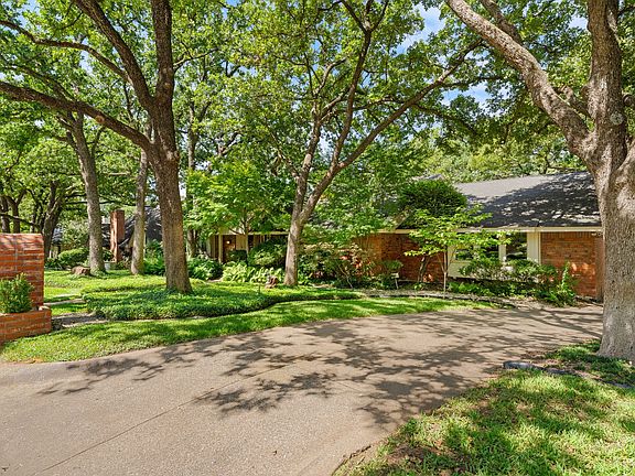 2nd image of 2212 Prestonwood Dr