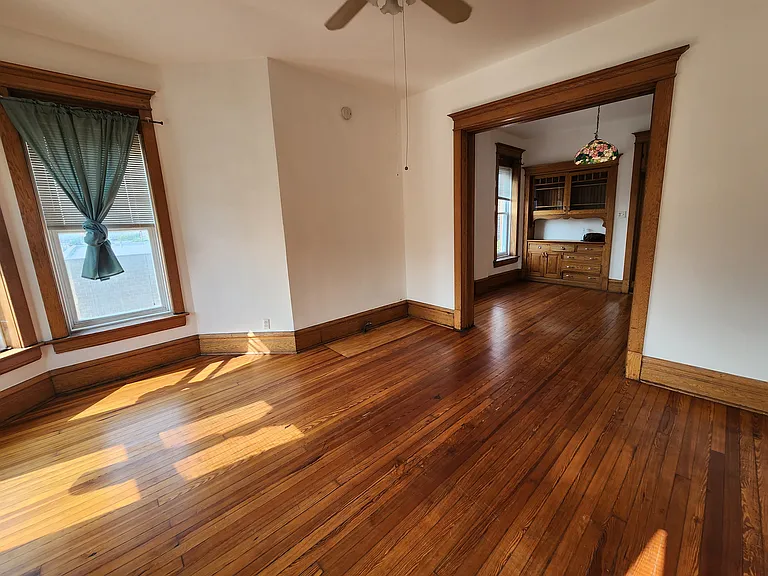 2404 W Superior St #3E — Photo 11