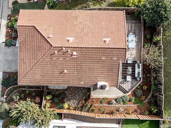 5th image of 172 Valleyview Way