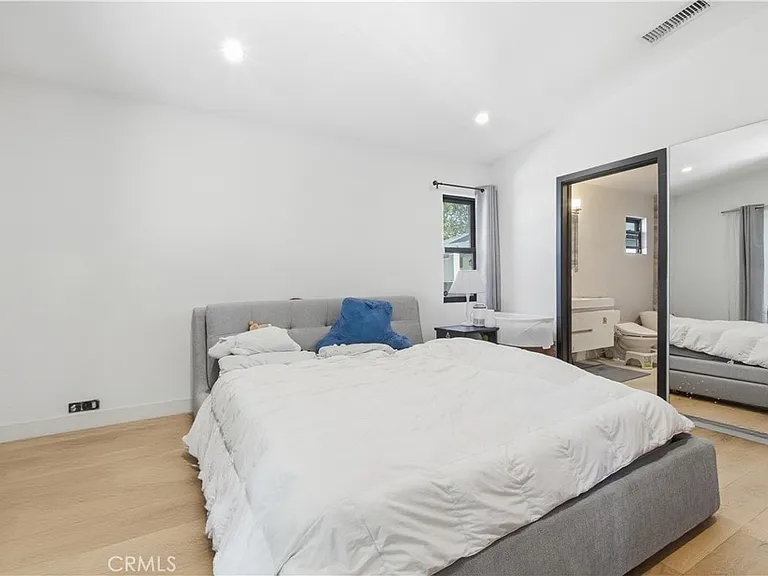 17713 Bullock St — Photo 27
