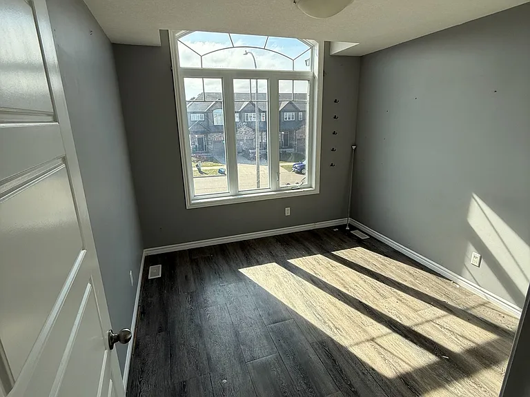 133 Templewood Dr — Photo 22