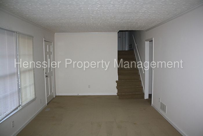 1st image of 2720 Idlewood Dr