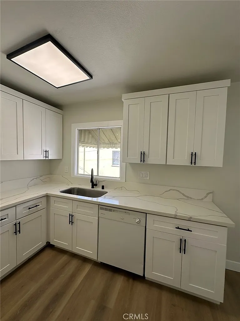 6701 Stafford Ave — Photo 4