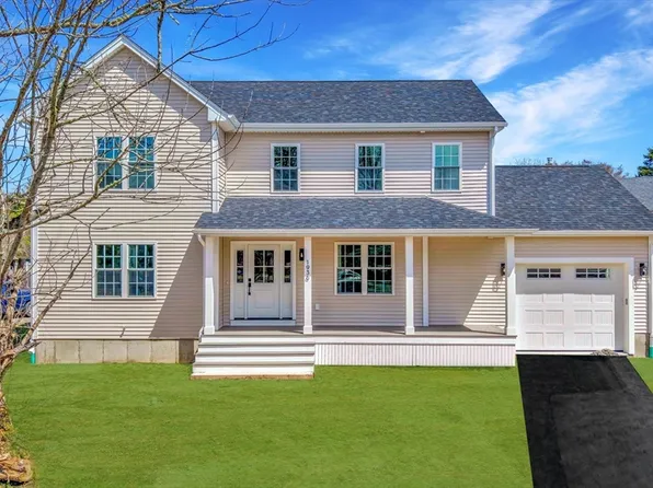 1936 Shawmut Ave, North Dartmouth, MA 02747