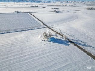 3332 N 4775 E, Murtaugh, ID 83344