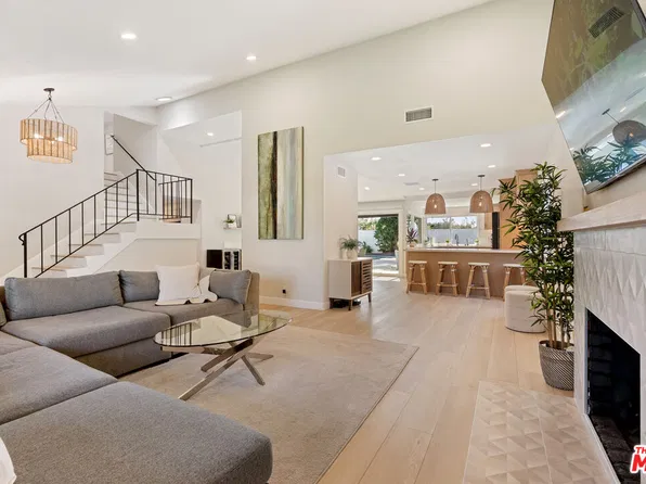 25401 Champlain Rd, Laguna Hills, CA 92653