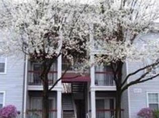 18535 Boysenberry Dr #220, Gaithersburg, MD