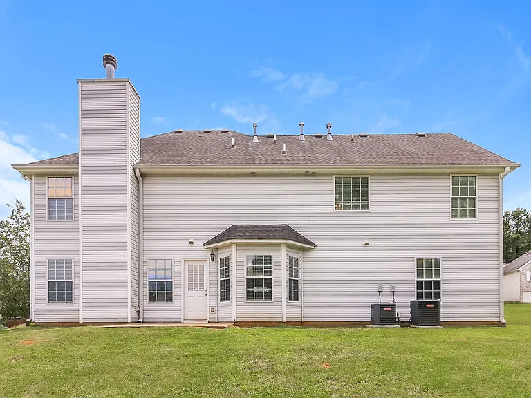 604 Mohawk Cir — Photo 17