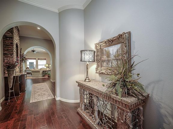 3rd image of 212 Rolling Creek Dr