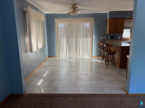 4th image of 3342 Aspen Ave