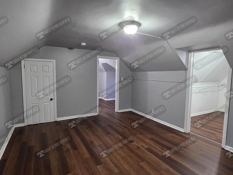 7331 W Outer Dr — Photo 18