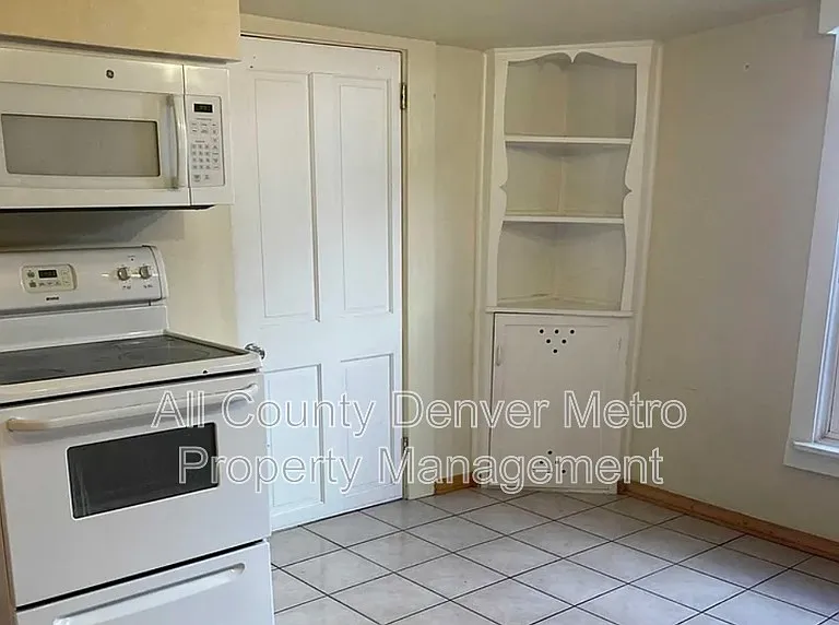 831 N Elati St — Photo 8
