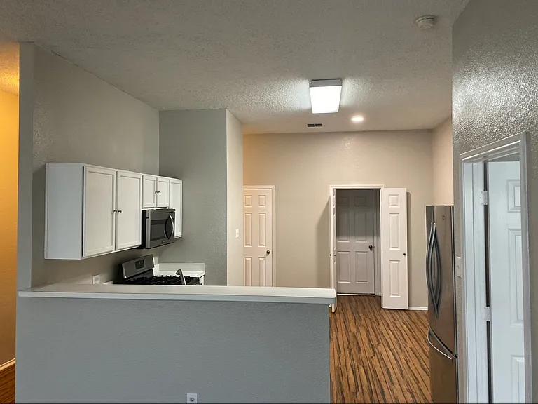 1108 Singletree Dr — Photo 7